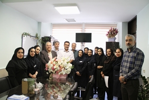 پاسداشت مقام استاد: تبریک روز معلم به دکتر سید یوسف مجتهدی توسط مدیر و مسئولین بیمارستان فوق تخصصی کودکان بهرامی
