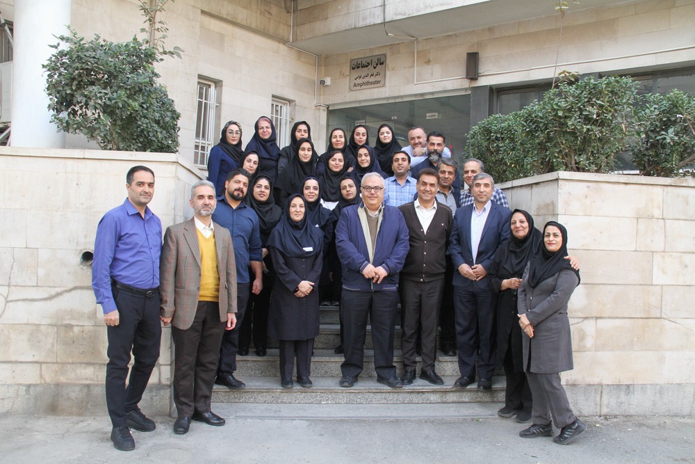 گرامیداشت روز حسابدار در  بیمارستان کودکان بهرامی؛ قدردانی از تلاش‌های تیم مالی