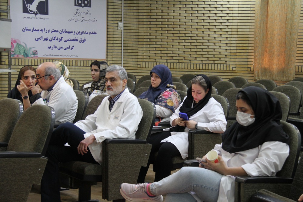 ارتقای سطح مراقبت از کودکان در PICU : بررسی چالش ها با حضور متخصصان برجسته