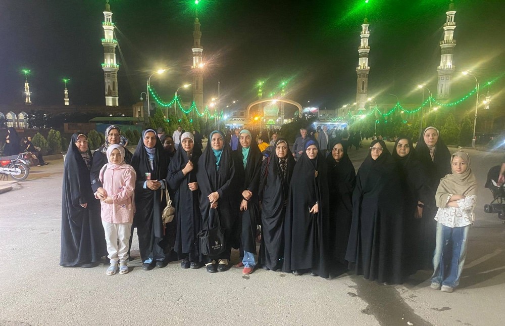 اعزام کارکنان بیمارستان کودکان بهرامی به اردوی زیارتی قم و مسجد مقدس جمکران